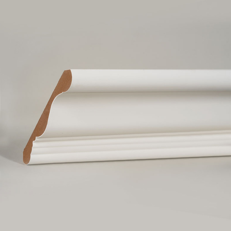 MDF-Kronenleiste (grundiert und perlweiß), 3/5' x 4 1/4'