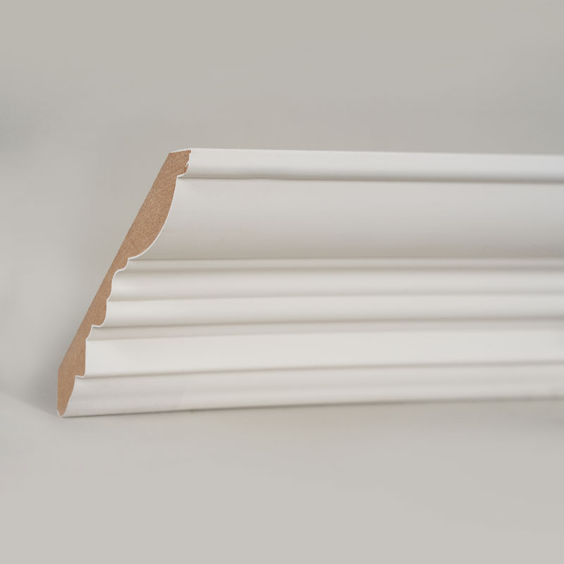 MDF-Kronenleiste (spachtelgrundiert und perlweiß), 3/5