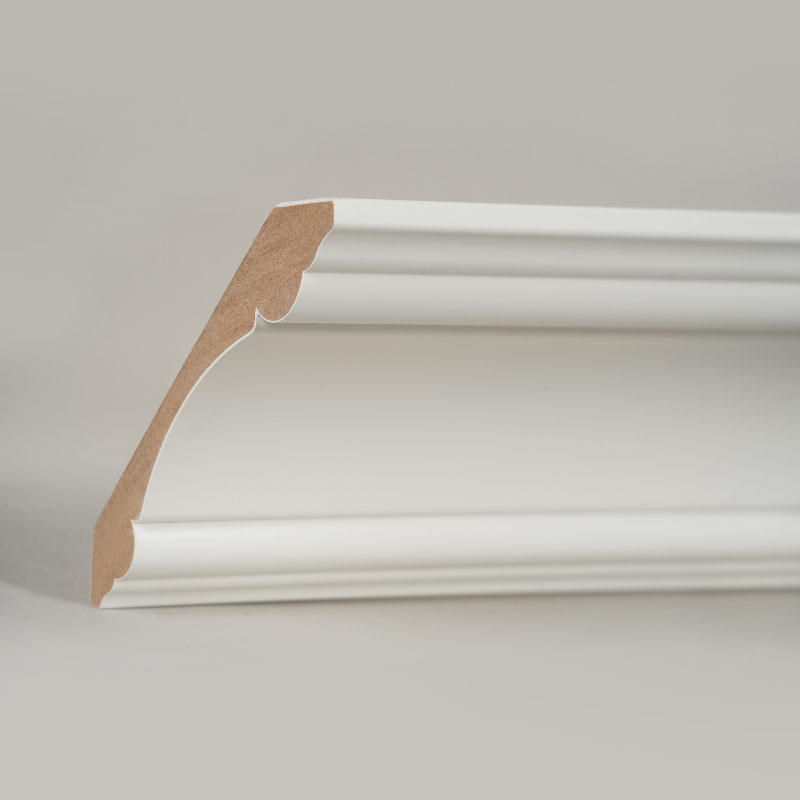 MDF-Kronenleiste (spachtelgrundiert und perlweiß), 3/4' x 4 3/4'