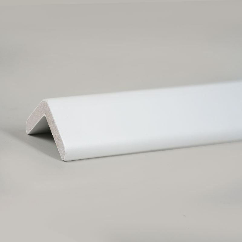 Rechtwinkliger (90°) Übergangsstreifen aus Massivholz (grundiert mit Spachtelmasse + Farbe) – Weiß 1 1/9' x 1 1/9'