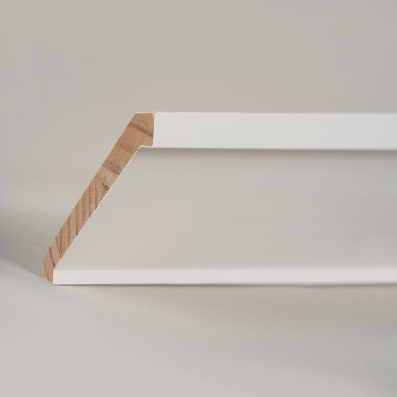 Zierleiste aus Kiefernholz (grundiert und perlweiß), 3/5' x 4 1/4' Zierleiste aus Kiefernholz (grundiert und perlweiß), 3/5' x 4 1/4'