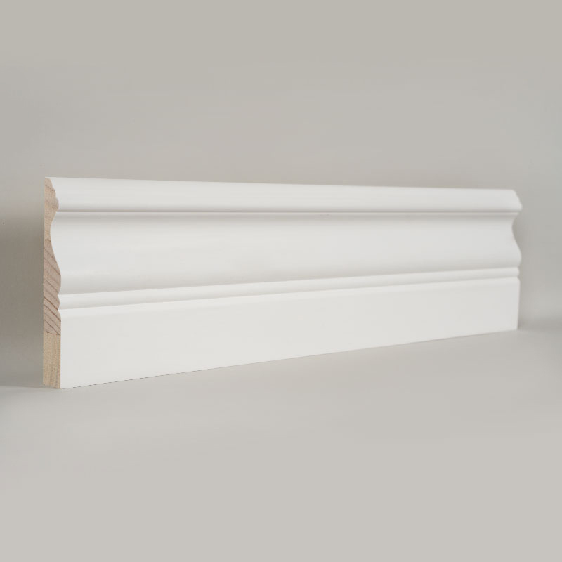 Fußleiste aus Kiefernholz (grundiert und perlweiß), 3/5' x 4'