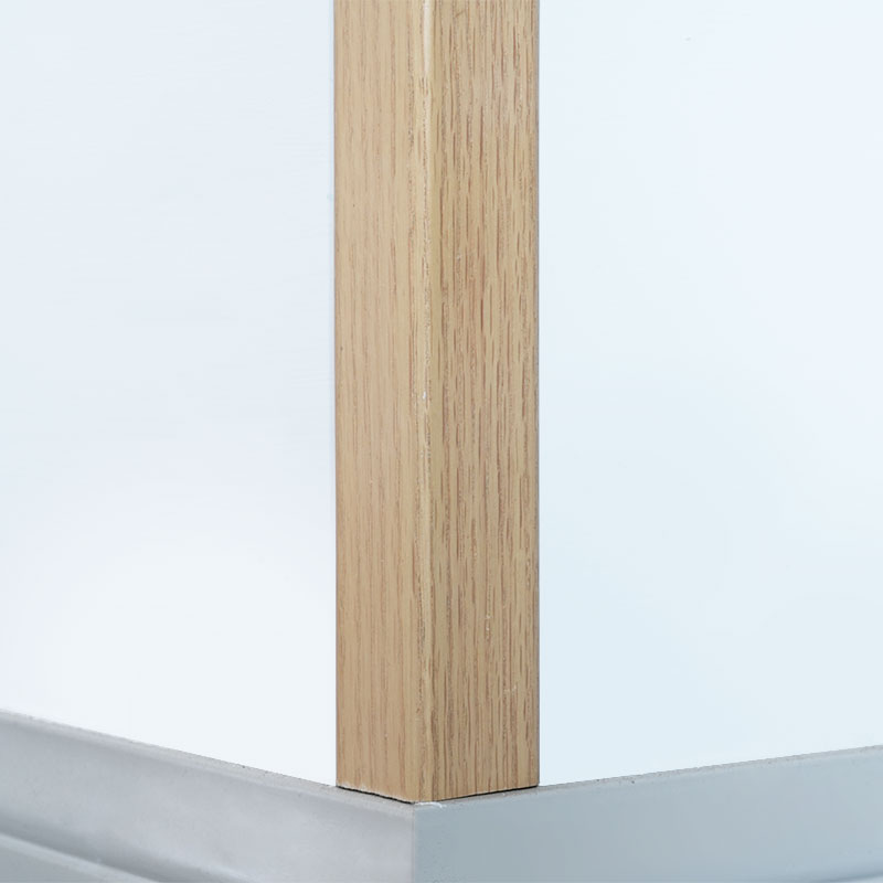 Rechtwinkliger (90°) Übergangsstreifen aus Massivholz (umwickelt mit rotem Eichenfurnier + Farbe) – Eichenfarbe 1 1/2' x 1 1/2'