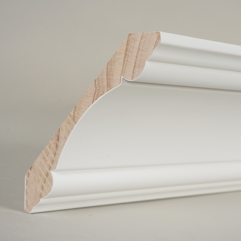 Zierleiste aus Kiefernholz (grundiert und perlweiß) 3/4' x 4 3/4'
