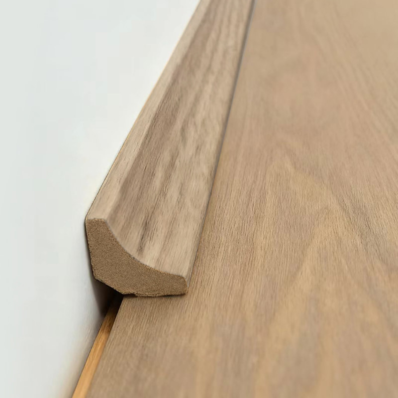 MDF-Inneneckleiste/Scotia-Leiste (umwickelt mit weißem Eichenfurnier + Farbe) – natürliche Eichenfarbe, 7/8' x 7/8'