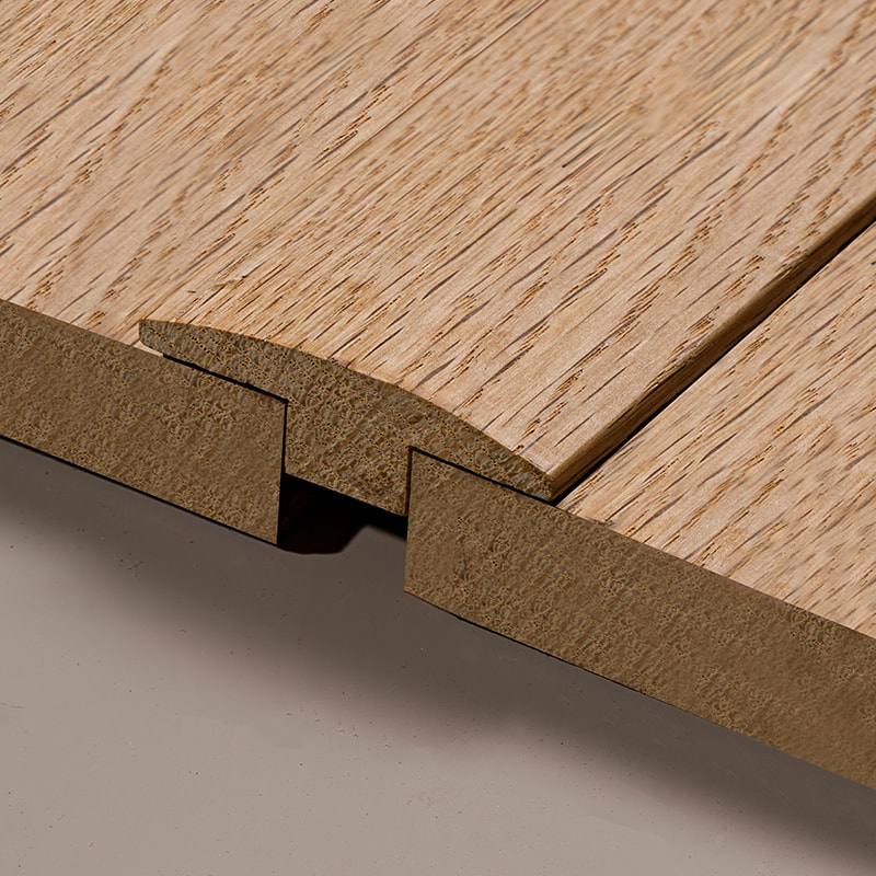 T-Formteil aus ganzen Holzscheiten aus weißer Eiche (Farbe unlackiert) – Eiche naturfarben 9/32'x1 31/32'